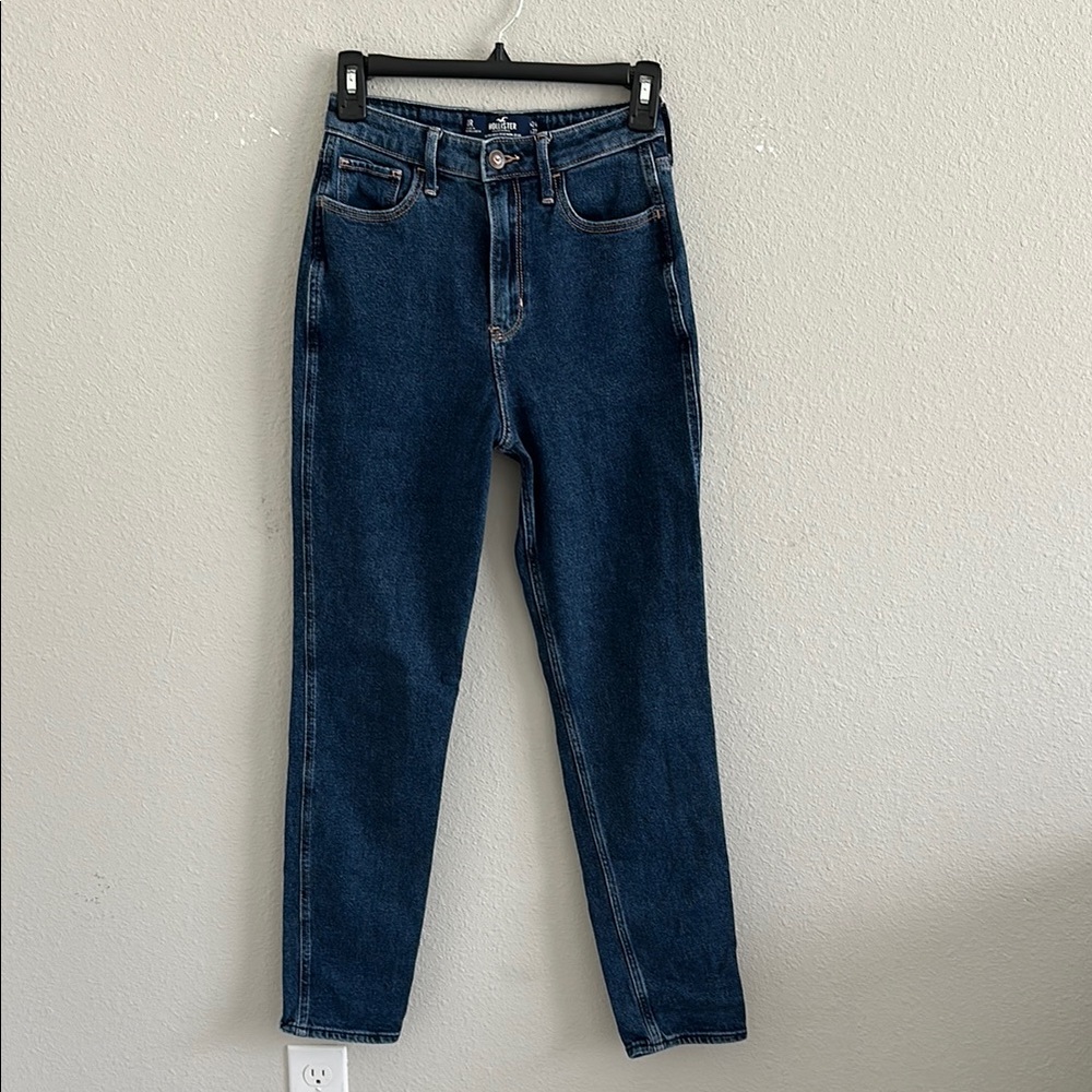 Hollister ultra high rise mom jean 0R